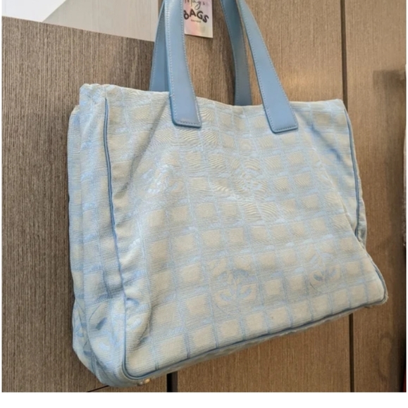 Chanel purse - Picture 2 of 7